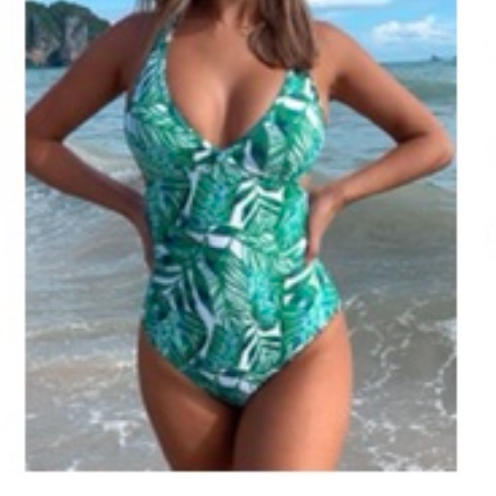 NWT CUPSHE swimsuit